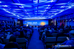 球寻找兼具本土视野和国际进修实践布景的青年