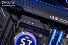 即可轻松拆下显卡